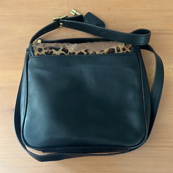 Vintage Fossil Memoir Novella Leopard Crossbody. - Picture 4 of 5